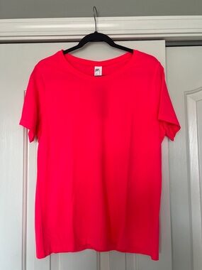 Fabletics Hot Pink/Reddish Neon Crewneck Short Sleeve Tee New With Tags
